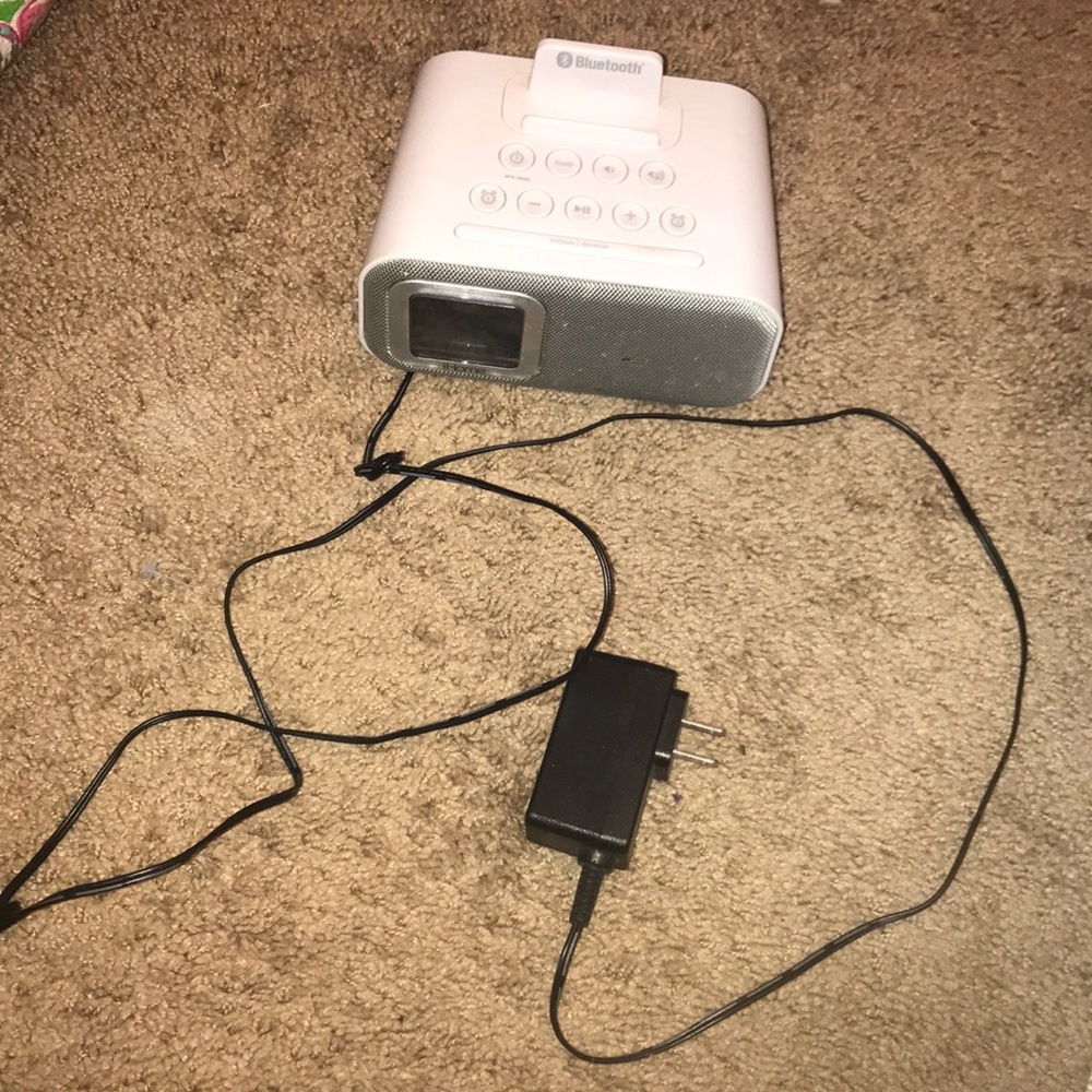 iHome (Bluetooth)